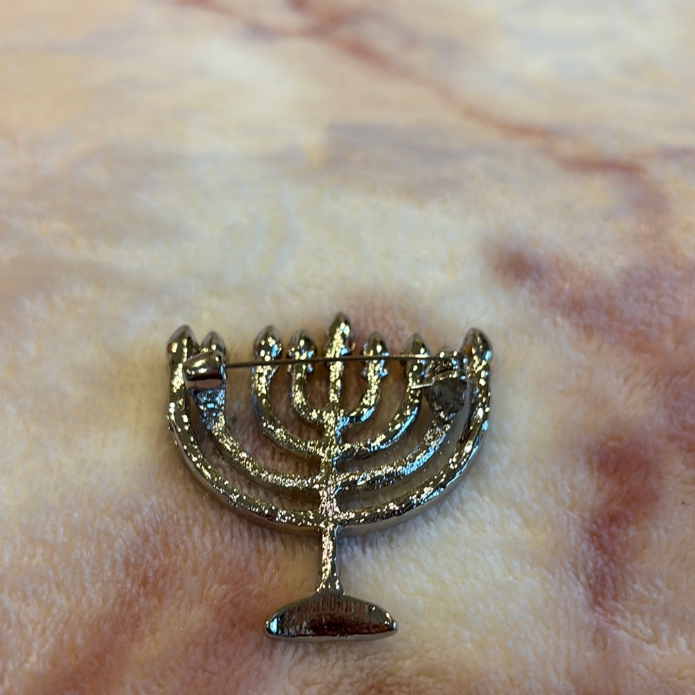 Blue and Gold Crystal Encrusted Hanukkah Menorah Brooch Pin NWT 1.75”x1.75” - Picture 8 of 15